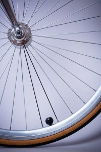 pexels photo 109853 200x300 - Lovgivning om cykellygter